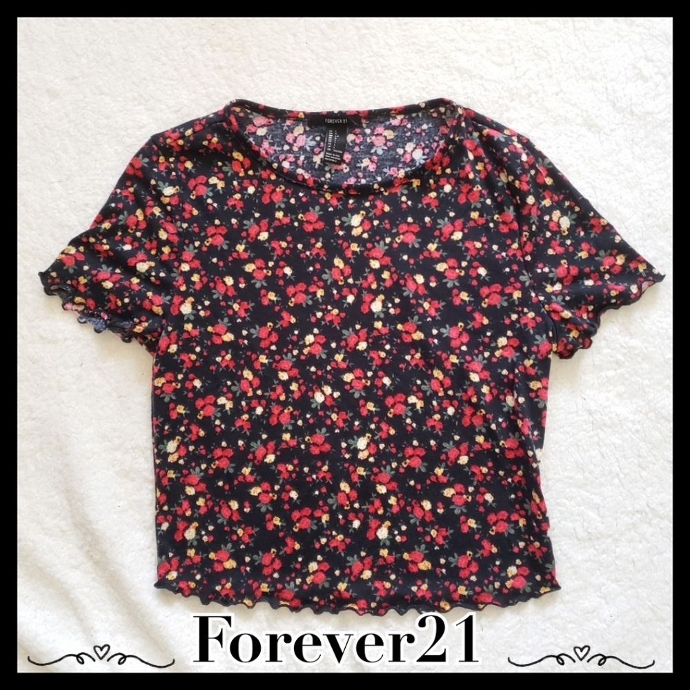 $  3/$15 Forever21:Size:L/ Floral Crop Top